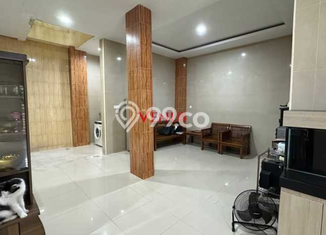 Rumah 5 KT 4 KM Luas Tanah 120m2m², LB 312m2m² di Batam Kota, Batam Rumah 5 KT 4 KM Luas Tanah 120m2m², LB 312m2m² di Batam Kota, Batam