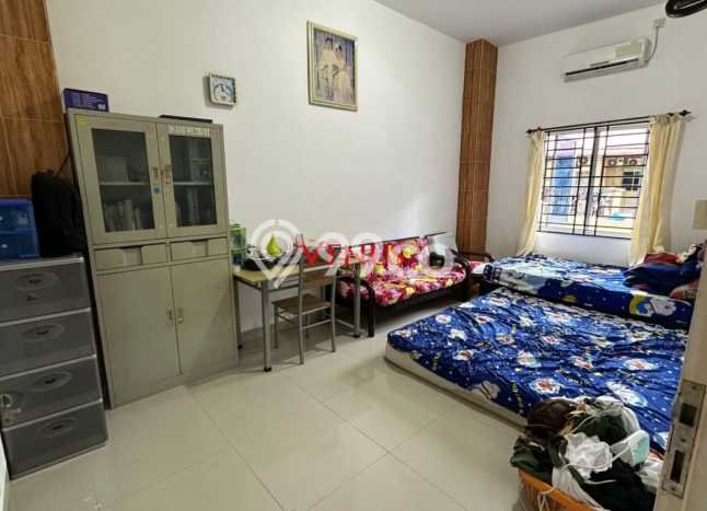 Rumah 5 KT 4 KM Luas Tanah 120m2m², LB 312m2m² di Batam Kota, Batam Rumah 5 KT 4 KM Luas Tanah 120m2m², LB 312m2m² di Batam Kota, Batam