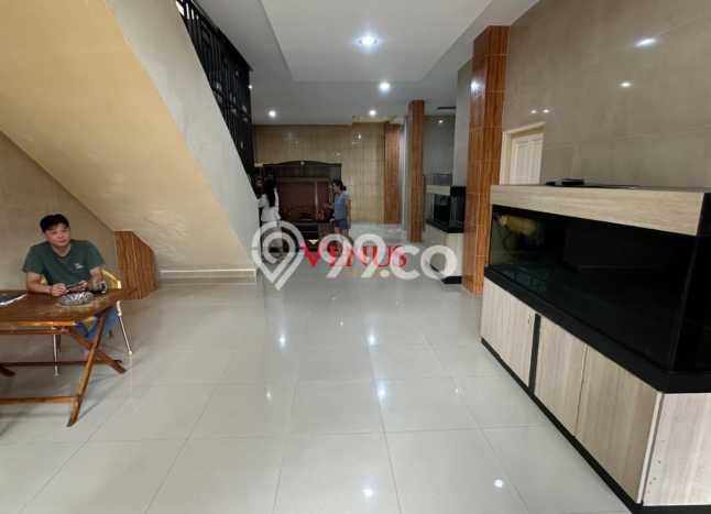 Rumah 5 KT 4 KM Luas Tanah 120m2m², LB 312m2m² di Batam Kota, Batam Rumah 5 KT 4 KM Luas Tanah 120m2m², LB 312m2m² di Batam Kota, Batam