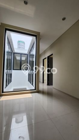 Dijual Rumah Premium dengan Fasilitas Sekitar Komplit di Wiyung, Surabaya Dijual Rumah Premium dengan Fasilitas Sekitar Komplit di Wiyung, Surabaya