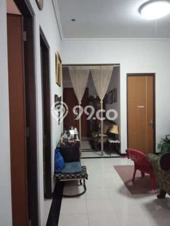 Hunian Elit LB 190m2 Siap Pakai Desain Elegan di Manyar, Surabaya Hunian Elit LB 190m2 Siap Pakai Desain Elegan di Manyar, Surabaya