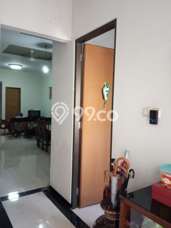 Hunian Elit LB 190m2 Siap Pakai Desain Elegan di Manyar, Surabaya Hunian Elit LB 190m2 Siap Pakai Desain Elegan di Manyar, Surabaya