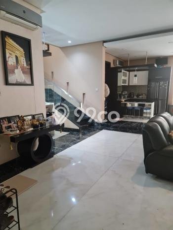 Disewakan! Rumah 5 Kamar Tidur &
5 Kamar Mandi di Graha, Surabaya Disewakan! Rumah 5 Kamar Tidur &
5 Kamar Mandi di Graha, Surabaya