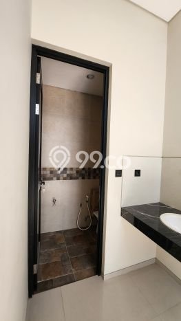 Dijual Rumah Premium dengan Fasilitas Sekitar Komplit di Wiyung, Surabaya Dijual Rumah Premium dengan Fasilitas Sekitar Komplit di Wiyung, Surabaya