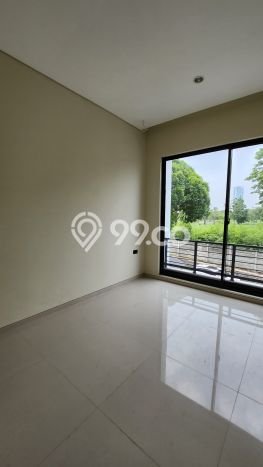 Dijual Rumah Premium dengan Fasilitas Sekitar Komplit di Wiyung, Surabaya Dijual Rumah Premium dengan Fasilitas Sekitar Komplit di Wiyung, Surabaya