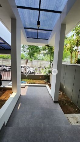 Dijual Rumah Premium dengan Fasilitas Sekitar Komplit di Wiyung, Surabaya Dijual Rumah Premium dengan Fasilitas Sekitar Komplit di Wiyung, Surabaya