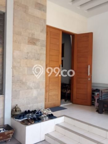 Hunian Elit LB 190m2 Siap Pakai Desain Elegan di Manyar, Surabaya Hunian Elit LB 190m2 Siap Pakai Desain Elegan di Manyar, Surabaya