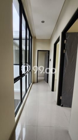 Dijual Rumah Premium dengan Fasilitas Sekitar Komplit di Wiyung, Surabaya Dijual Rumah Premium dengan Fasilitas Sekitar Komplit di Wiyung, Surabaya