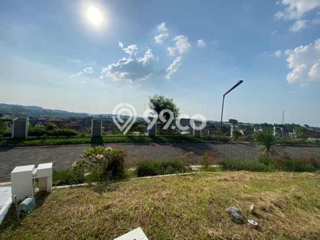 Rumah Strategis Modern Lb 75m2 di Bringin, Semarang Rumah Strategis Modern Lb 75m2 di Bringin, Semarang