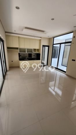 Dijual Rumah Premium dengan Fasilitas Sekitar Komplit di Wiyung, Surabaya Dijual Rumah Premium dengan Fasilitas Sekitar Komplit di Wiyung, Surabaya