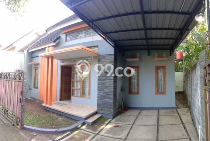 For Sale Rumah 3 Kamar Lokasi Strategis Bagus dan Strategis di Wates For Sale Rumah 3 Kamar Lokasi Strategis Bagus dan Strategis di Wates