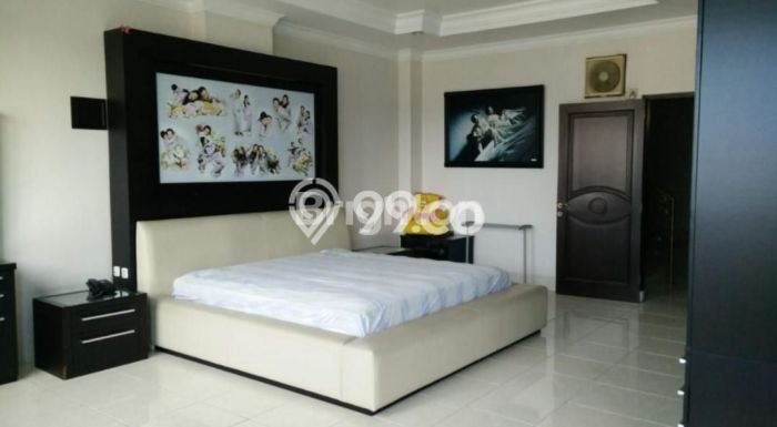 Ready to Use! Luxury House LT 360m2 Desain Elegan di Tamansari Ready to Use! Luxury House LT 360m2 Desain Elegan di Tamansari