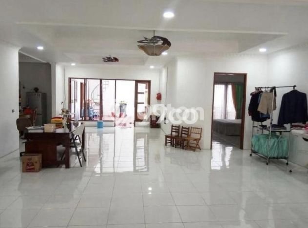 Rumah Elit LB 240m2 Siap Huni Desain Elegan di Pluit, Jakarta Utara Rumah Elit LB 240m2 Siap Huni Desain Elegan di Pluit, Jakarta Utara