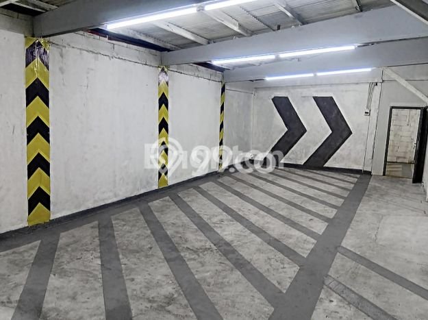 AREA PROSPEKTIF! Gudang Kawasan Cengkareng, Luas 170m², Pusat Perdagangan AREA PROSPEKTIF! Gudang Kawasan Cengkareng, Luas 170m², Pusat Perdagangan