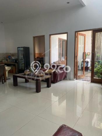 Rumah Elit LB 400m2 Siap Pakai Desain Elegan di Turangga, Bandung Rumah Elit LB 400m2 Siap Pakai Desain Elegan di Turangga, Bandung
