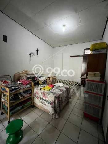 Rumah Minimalis 4 Kamar Terawat di Kompleks Cluster Setiabudi, Bandung Rumah Minimalis 4 Kamar Terawat di Kompleks Cluster Setiabudi, Bandung