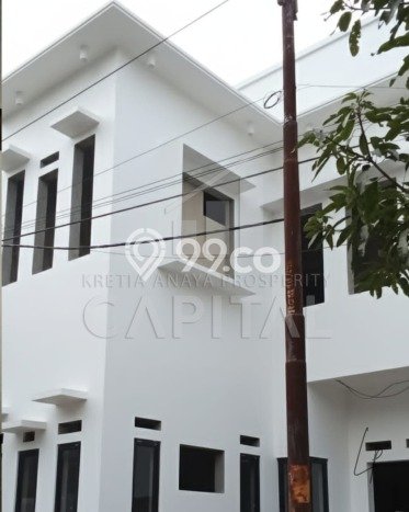 Rumah Nyaman dengan 4 Kamar Tidur dan 4 Kamar Mandi di Kawasan , Bandung Rumah Nyaman dengan 4 Kamar Tidur dan 4 Kamar Mandi di Kawasan , Bandung