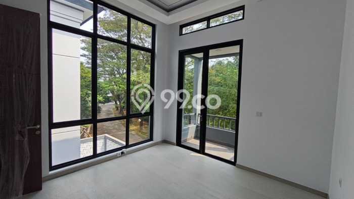 For Sale! Premium House LT 261m2 Desain Elegan di BSD City For Sale! Premium House LT 261m2 Desain Elegan di BSD City