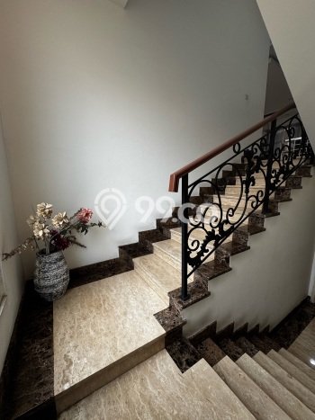 Jual Rumah Luas Megah Dengan View Eksklusif di Gading Serpong, Tangerang Jual Rumah Luas Megah Dengan View Eksklusif di Gading Serpong, Tangerang