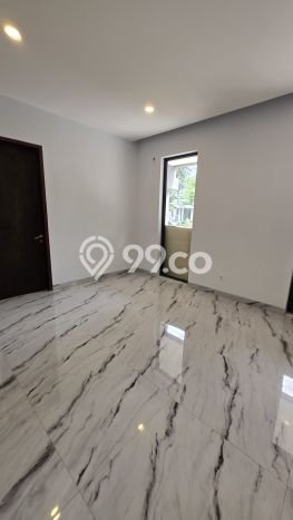 Ready to Use! Luxury House LT 248m2 Desain Elegan di Alam Sutera Ready to Use! Luxury House LT 248m2 Desain Elegan di Alam Sutera