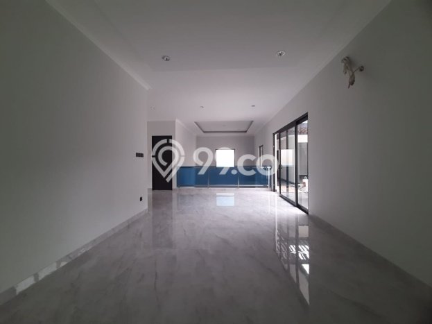 Siap Huni Hunian Elit 5 Kamar di BSD Dekat ke Mana Saja Siap Huni Hunian Elit 5 Kamar di BSD Dekat ke Mana Saja