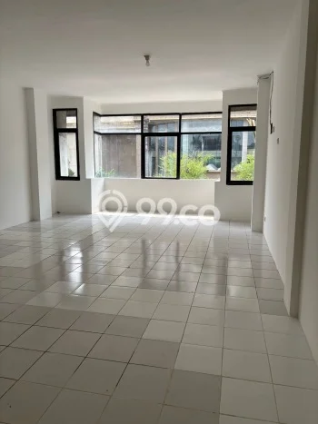 Ruko For Rent di Mangga Dua, Luas 320m2m², Kawasan Potensial Ruko For Rent di Mangga Dua, Luas 320m2m², Kawasan Potensial