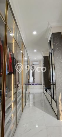 Dijual Rumah Luas Elegan Dengan View Cantik di Sunter, Jakarta Utara Dijual Rumah Luas Elegan Dengan View Cantik di Sunter, Jakarta Utara