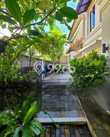 Hunian Mewah Dijual LT 200m2 di Cilandak, Jakarta Selatan Hunian Mewah Dijual LT 200m2 di Cilandak, Jakarta Selatan