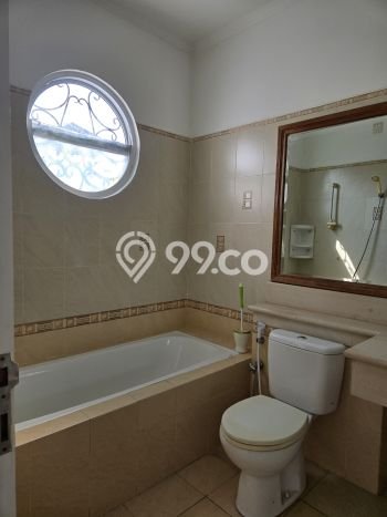 Siap Huni Rumah Mewah 4 Kamar di Kelapa Gading Dekat ke Mana Pun Siap Huni Rumah Mewah 4 Kamar di Kelapa Gading Dekat ke Mana Pun