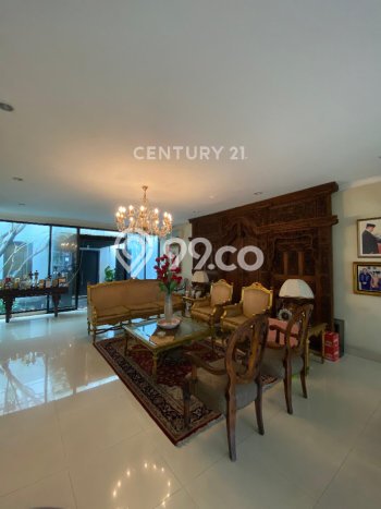 Siap Huni Rumah Mewah 6 Kamar di Cilandak Dekat ke Mana Pun Siap Huni Rumah Mewah 6 Kamar di Cilandak Dekat ke Mana Pun