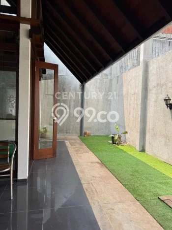 Rumah sewa siap pakai 3 KT di Pakubuwono, Jakarta Selatan Rumah sewa siap pakai 3 KT di Pakubuwono, Jakarta Selatan