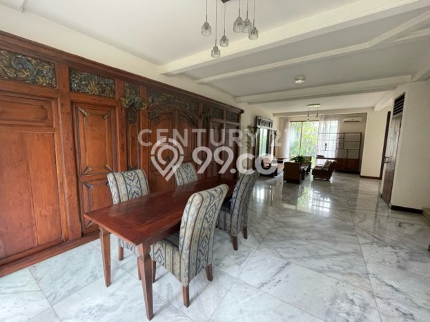 Sewa Rumah Harga Terjangkau di Kemang Jakarta Selatan dengan 4 KT Sewa Rumah Harga Terjangkau di Kemang Jakarta Selatan dengan 4 KT