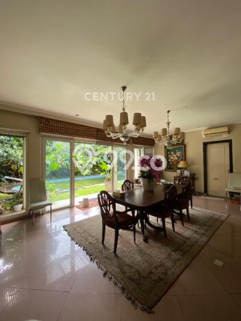 Siap Huni Rumah Mewah 6 Kamar di Cilandak Dekat ke Mana Pun Siap Huni Rumah Mewah 6 Kamar di Cilandak Dekat ke Mana Pun