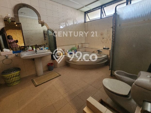 Rumah Eksklusif Dijual LT 630m2 di Menteng, Jakarta Pusat Rumah Eksklusif Dijual LT 630m2 di Menteng, Jakarta Pusat