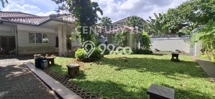 Lokasi strategis! Rumah siap pakai dikontrakkan di Kebayoran Baru LB 350m2 Lokasi strategis! Rumah siap pakai dikontrakkan di Kebayoran Baru LB 350m2