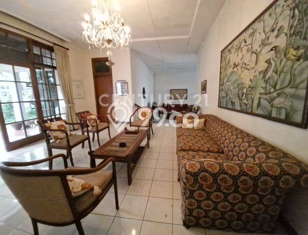 Rumah Mewah LB 450m2 Siap Huni Desain Elegan di Kemang, Jakarta Selatan Rumah Mewah LB 450m2 Siap Huni Desain Elegan di Kemang, Jakarta Selatan