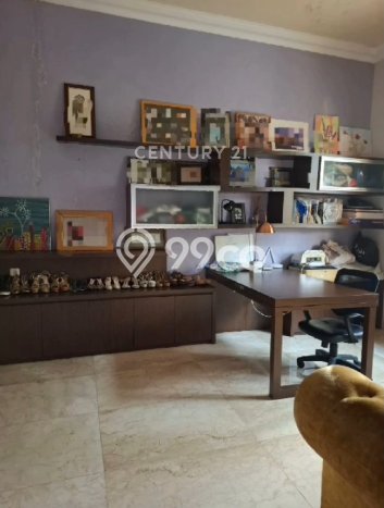 Hunian Kondisi Baik Disewakan di Kemang, Jakarta Selatan LT 650m2, LB 800m2 Hunian Kondisi Baik Disewakan di Kemang, Jakarta Selatan LT 650m2, LB 800m2