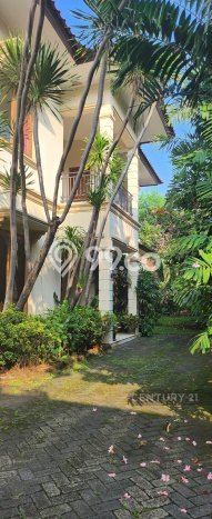 Rumah Luxury Modern Siap Huni di Kemang Jakarta Selatan Rumah Luxury Modern Siap Huni di Kemang Jakarta Selatan