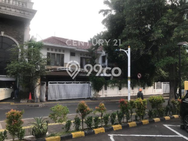 Rumah Elit LB 700m2 Siap Pakai Desain Elegan di Kemang, Jakarta Selatan Rumah Elit LB 700m2 Siap Pakai Desain Elegan di Kemang, Jakarta Selatan
