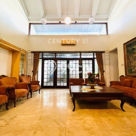 Siap Huni Rumah Mewah 5 Kamar di Menteng Dekat ke Mana Saja Siap Huni Rumah Mewah 5 Kamar di Menteng Dekat ke Mana Saja