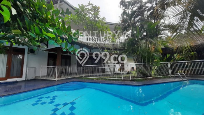 Ready to Use! Premium House LT 912m2 Desain Elegan di Kemang Ready to Use! Premium House LT 912m2 Desain Elegan di Kemang