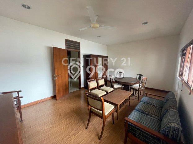 Sewa Rumah Harga Terjangkau di Kemang Jakarta Selatan dengan 4 KT Sewa Rumah Harga Terjangkau di Kemang Jakarta Selatan dengan 4 KT