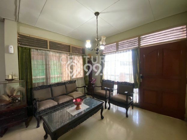 Hunian Mewah LB 180m2 Siap Pakai Desain Elegan di Kalibata, Jakarta Selatan Hunian Mewah LB 180m2 Siap Pakai Desain Elegan di Kalibata, Jakarta Selatan