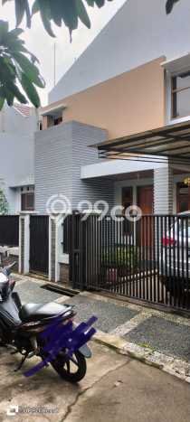 Rumah Luxury Modern Tanpa Renovasi di Buaran Jakarta Timur Rumah Luxury Modern Tanpa Renovasi di Buaran Jakarta Timur