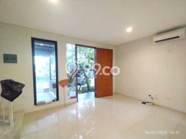 Disewakan Segera Rumah Kondisi Baik di Kawasan Citraland, Surabaya Disewakan Segera Rumah Kondisi Baik di Kawasan Citraland, Surabaya