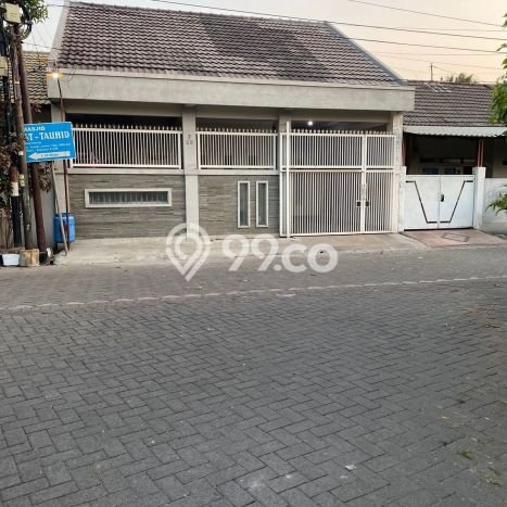 Rumah kawasan Pondok Tjandra, Sidoarjo, Luas 132m2m² Bangunan 140m2m² Rumah kawasan Pondok Tjandra, Sidoarjo, Luas 132m2m² Bangunan 140m2m²