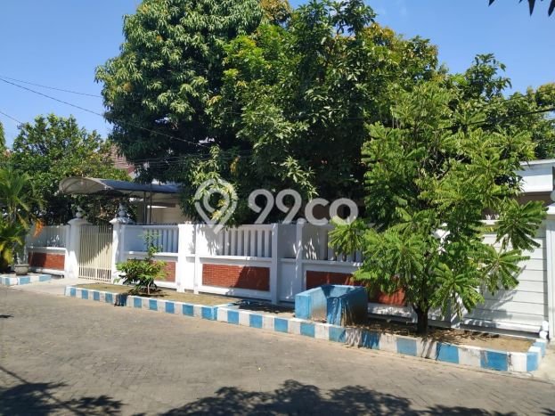 Rumah Luxury Modern Tanpa Renovasi di Manyar Surabaya Rumah Luxury Modern Tanpa Renovasi di Manyar Surabaya
