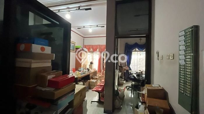 Lokasi strategis! Rumah siap pakai dikontrakkan di Rungkut LB 190m2 Lokasi strategis! Rumah siap pakai dikontrakkan di Rungkut LB 190m2