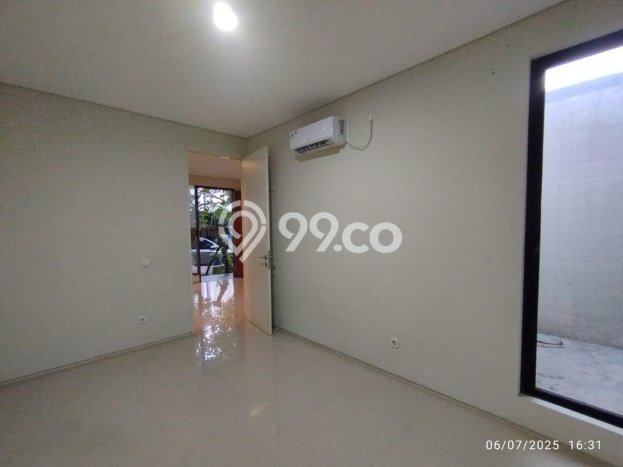 Disewakan Segera Rumah Kondisi Baik di Kawasan Citraland, Surabaya Disewakan Segera Rumah Kondisi Baik di Kawasan Citraland, Surabaya