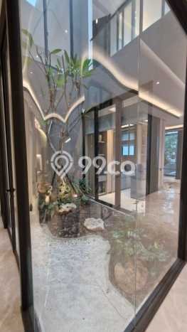 Hot Offer Hunian Mewah Ideal dan Luas di Wiyung, Surabaya Hot Offer Hunian Mewah Ideal dan Luas di Wiyung, Surabaya